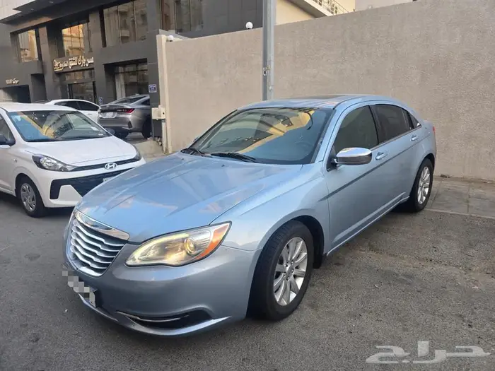 كرايزلر C200 موديل 2012 فل كامل 4 سلندر ( ماشيه 220 الف) 0