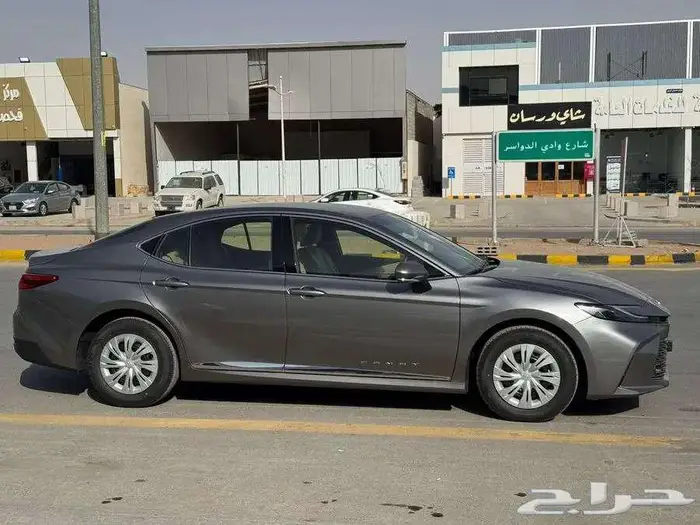 تويوتا كامري 2025 استاندر طيس الساير كاش و بنك أقساط 4