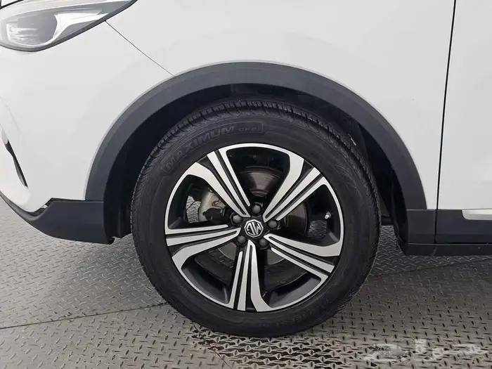 ام جي ZS LUX 2022 3