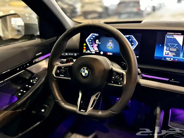 بي ام دبليو BMW 520i موديل 2024 M كت 17