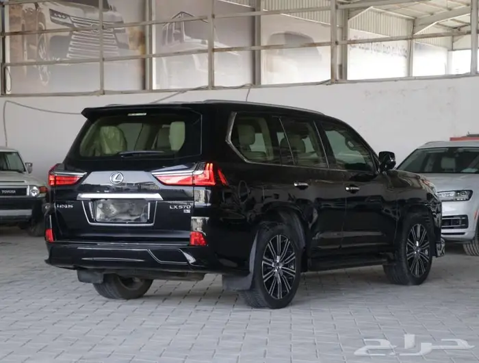سيارة لكزس ال اكس 570 موديل 2020 -LEXUS LX570 MODEL 2020 18