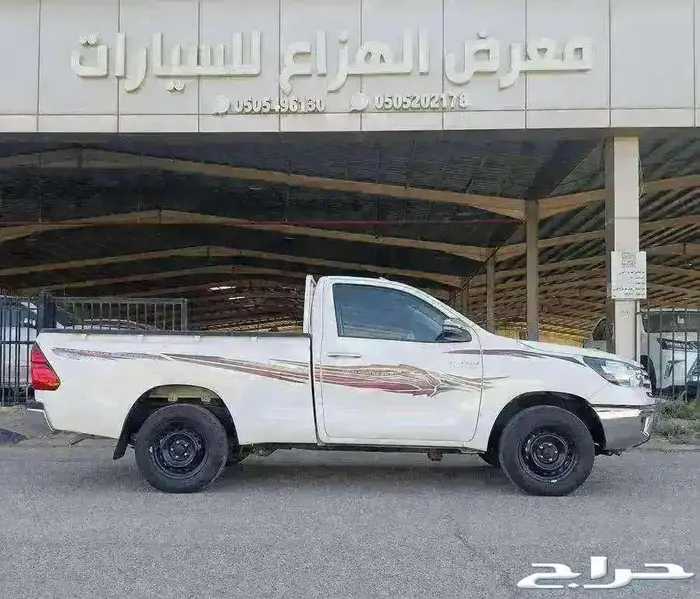 هايلكس غمارة GLX بنزين فل كامل موديل 2024 4