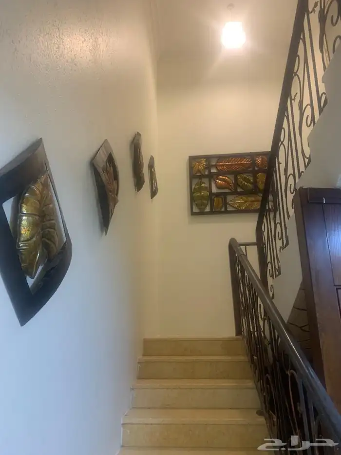 شقه دبلكس مساحة 279 م حي احد الدمام 14
