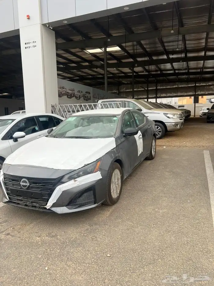 الاتيما 2025 استاندر لون رمادي بطاقة جمركية سعر 105كاش وبنك 5