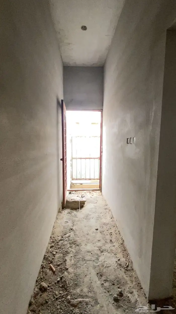 للبيع عماره فلتين واربع شقق في حي السلام مدينه ابها 33