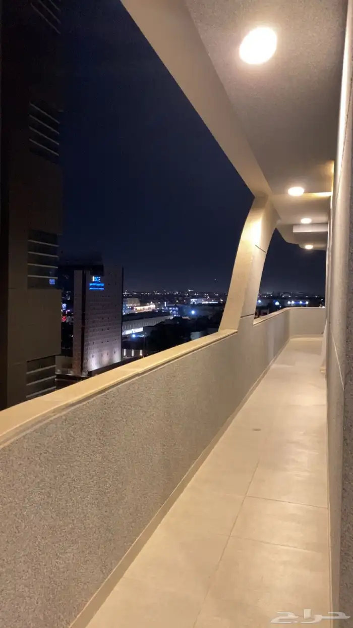 شقة سكنيه جديدة مفروشه للايجار السنوي برج جلامور 5 12