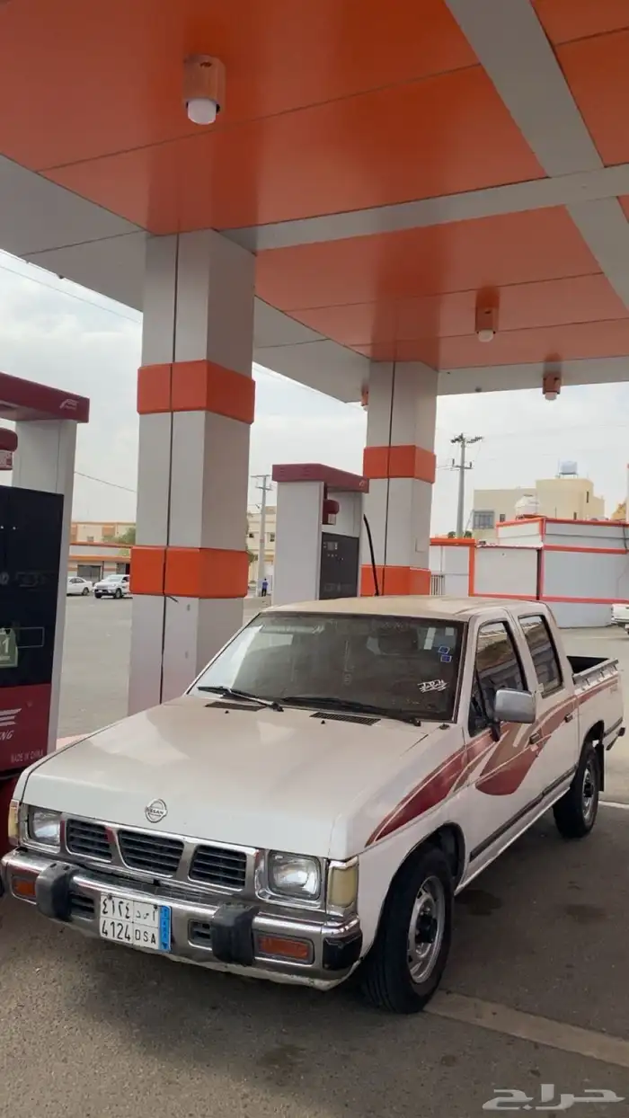 سلام عليكم اعرض لكم ددسن مديل 1994 مكيف قير و مكينه شرط 4