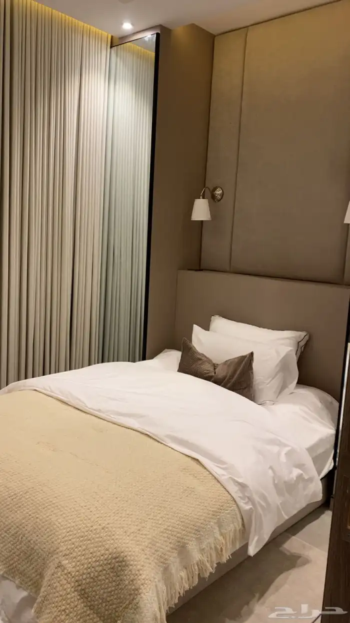 شقة سكنيه جديدة مفروشه للايجار السنوي برج جلامور 5 10