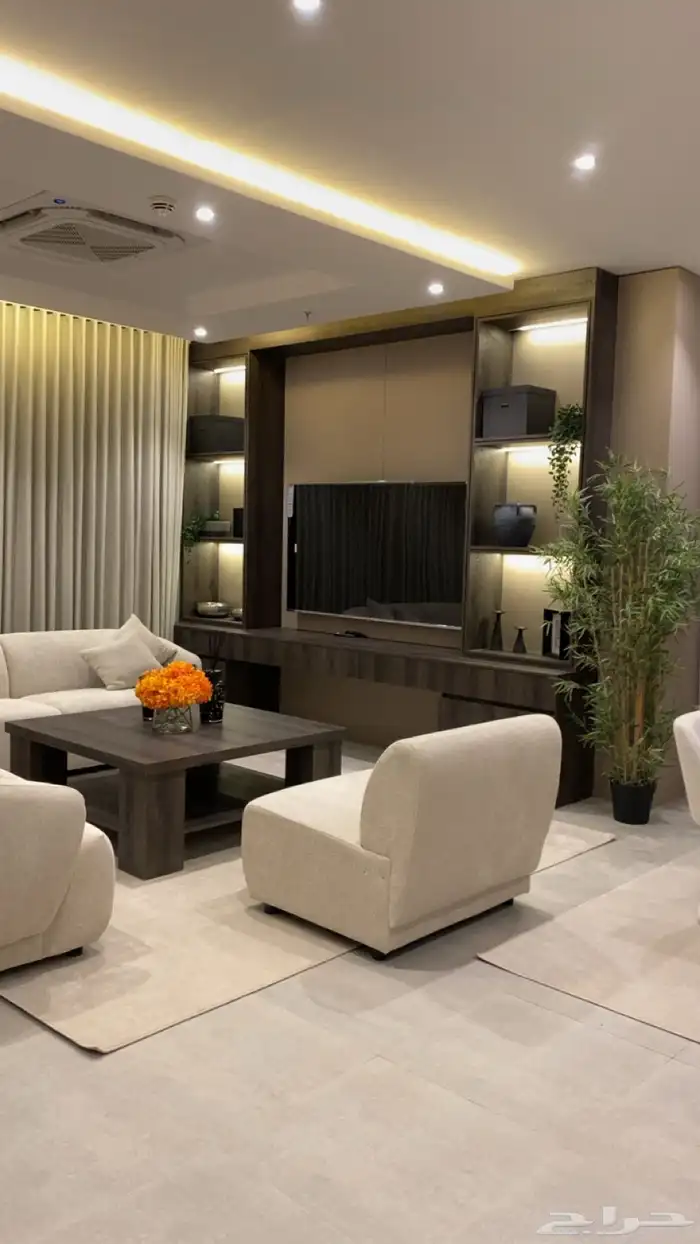 شقة سكنيه جديدة مفروشه للايجار السنوي برج جلامور 5 0
