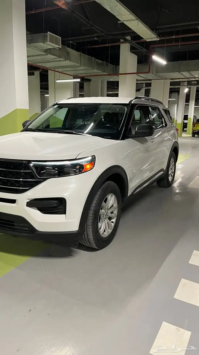 2022 Ford Explorer XLT in perfect condition 1