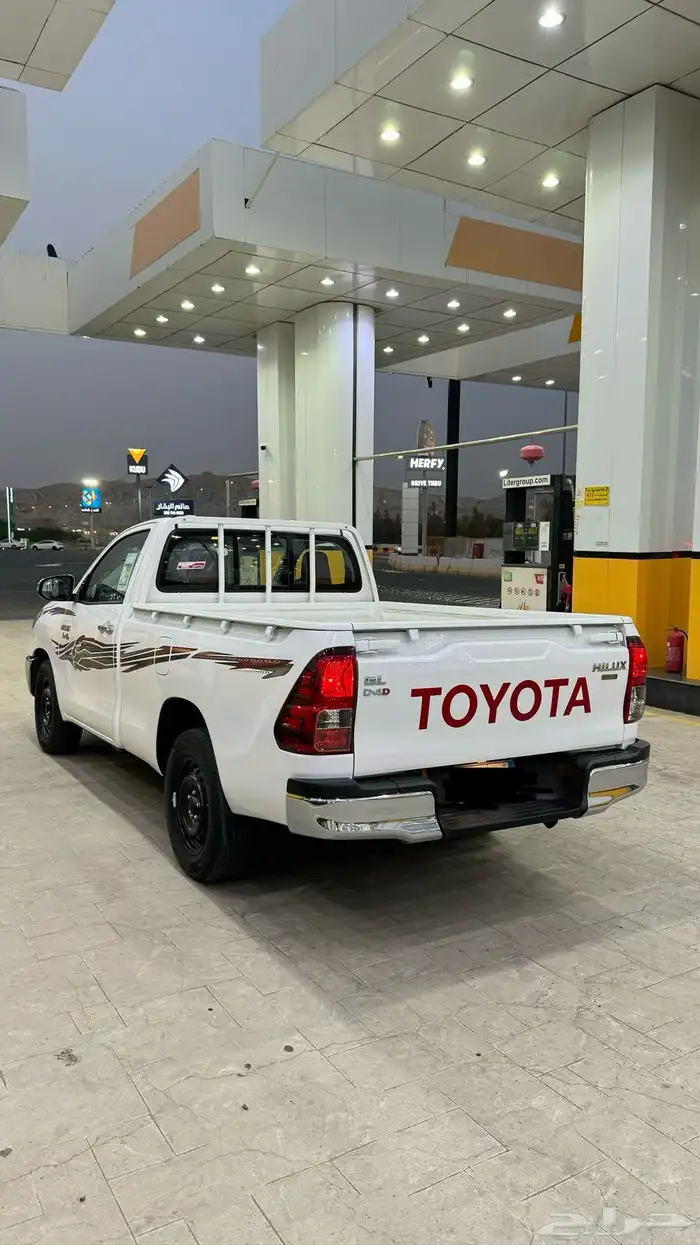 هايلوكس ديزل موديل 24 مكينه 2800 26