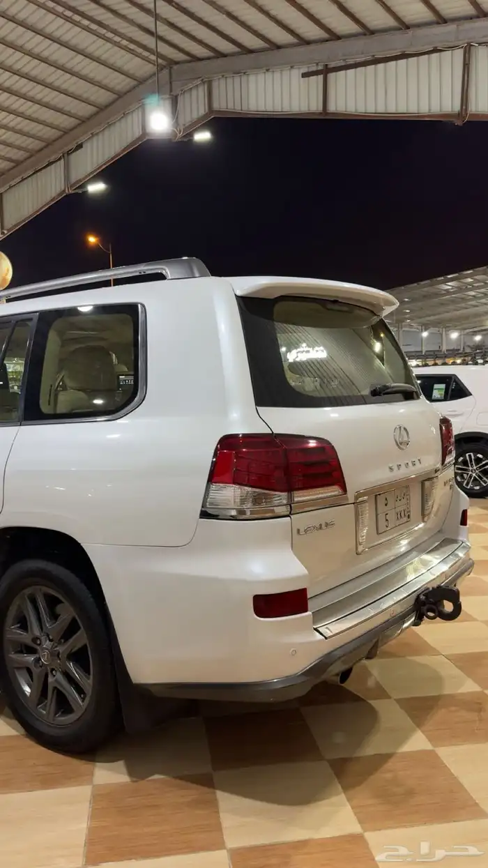 لكزس LX570 فل كامل 2015 5