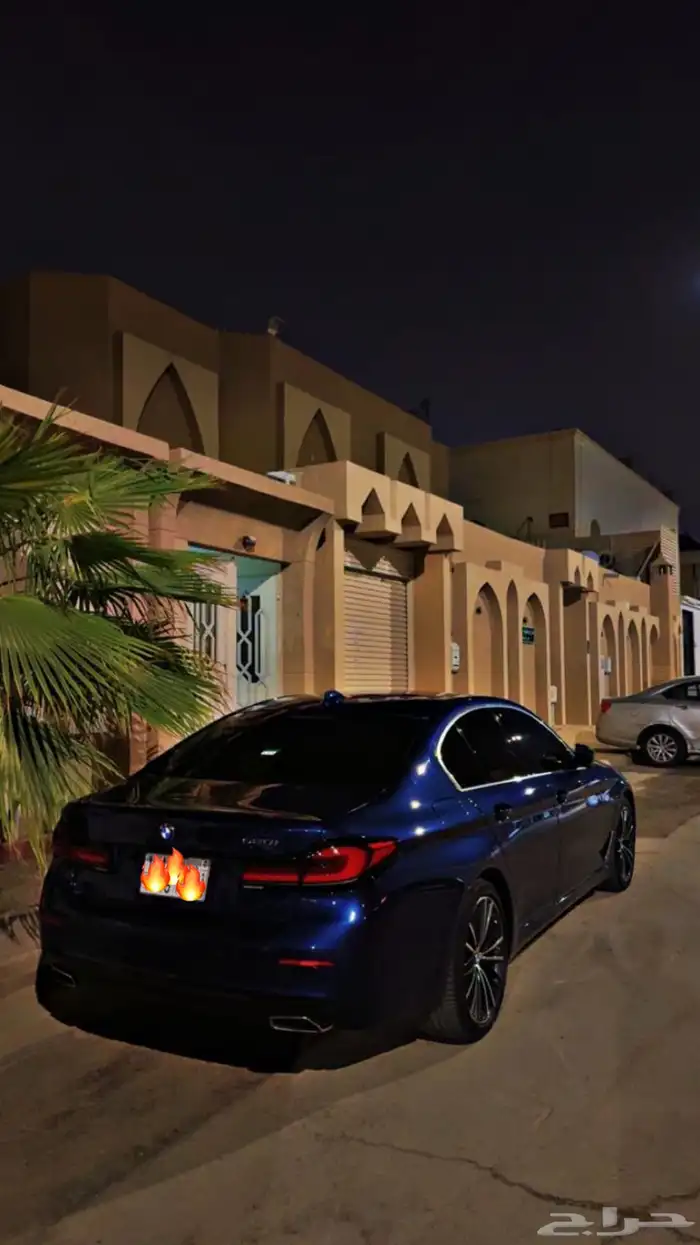 بس ام دبليو 2022 520i 1