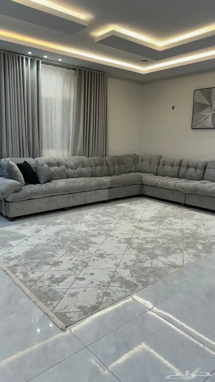 كنب للبيع كامل مع الستاره والفرشه الحد 2200 0