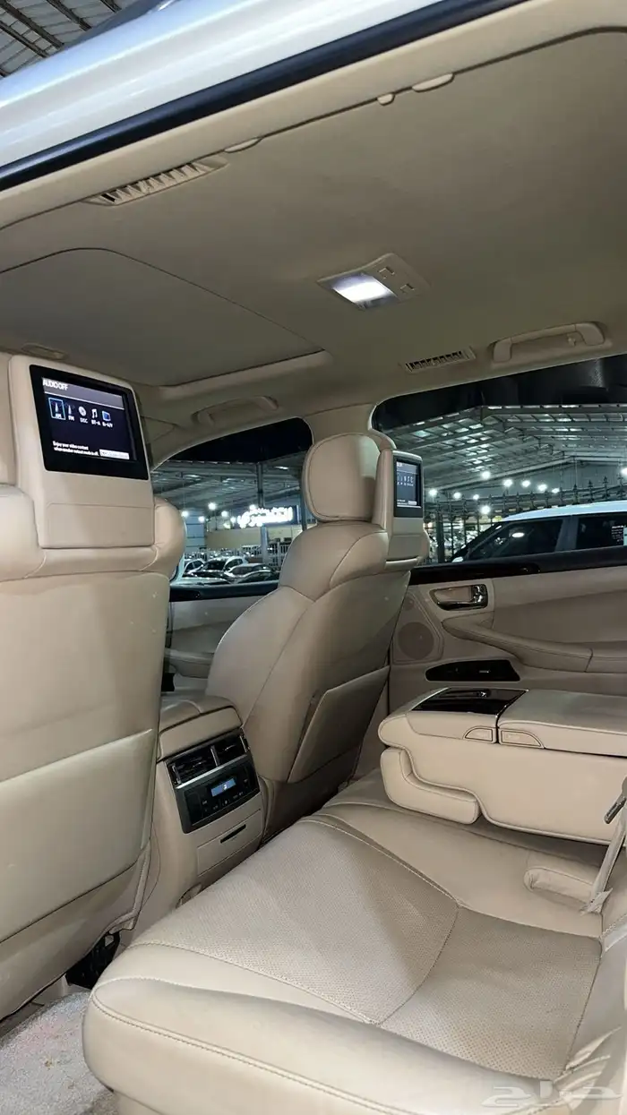 لكزس LX570 فل كامل 2015 7