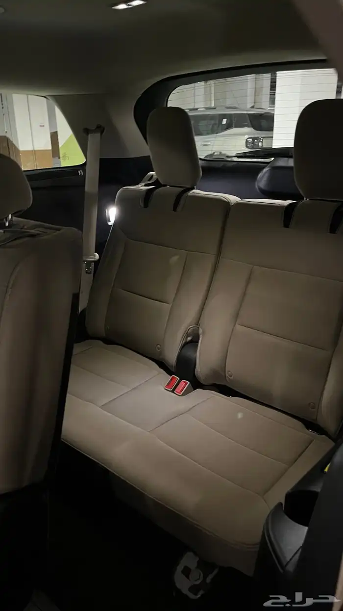 2022 Ford Explorer XLT in perfect condition 16