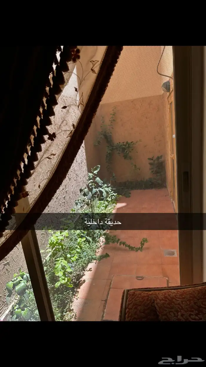 فيلا للبيع في موقع مميز 2