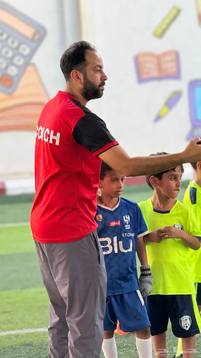 مدرب كره قدم 5