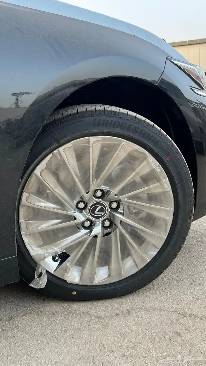 صور لكزس ES350 اسود 4