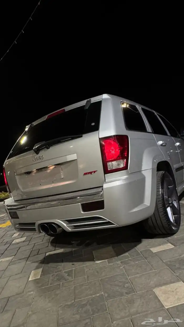 جيب جراند شيروكي srt8 2010 11