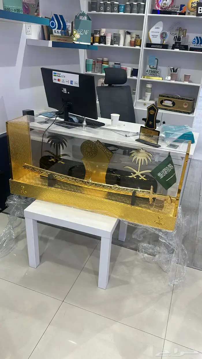 هدايا vip لجميع المناسبات سيف درع أكريليك مفرق جملة 1