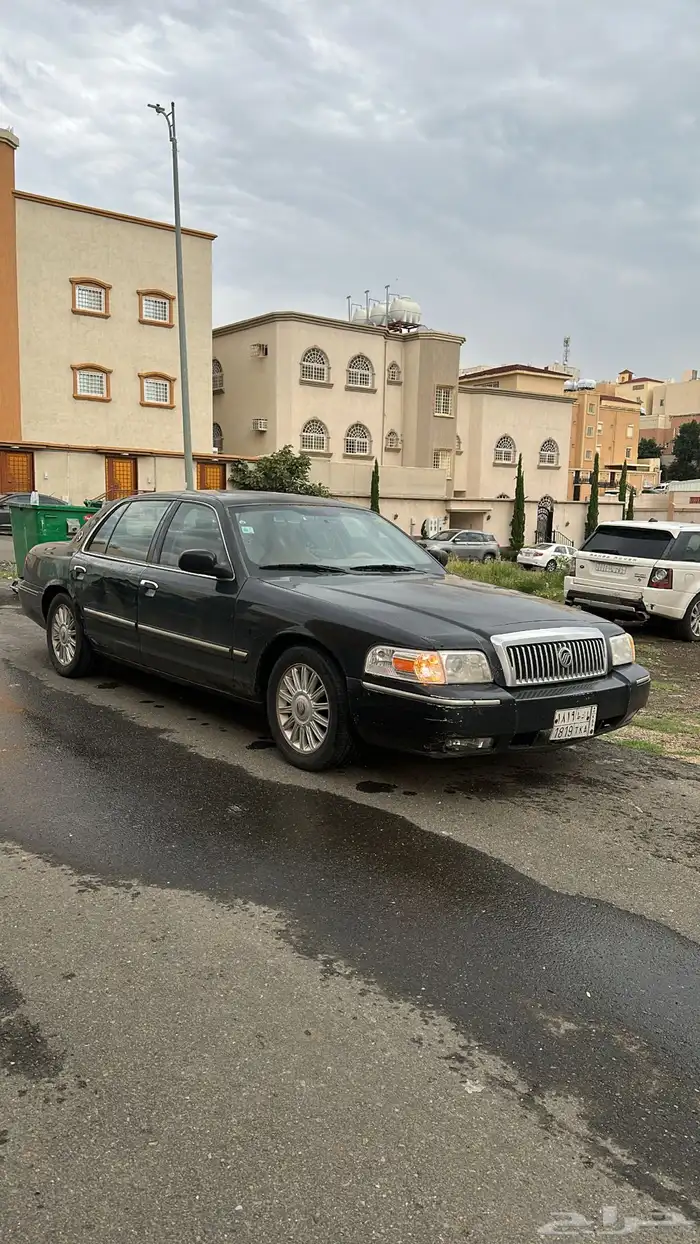 فورد قراندماركيز 2009 لارج اسود 2