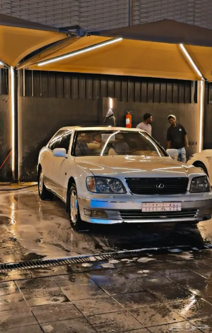 لكزس LS400 1
