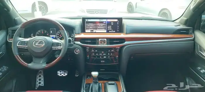 Lexus LX570 in 2021 9