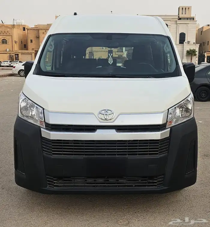 تويوتا باص بضاعه 2023 سقف عالي ديزل 2
