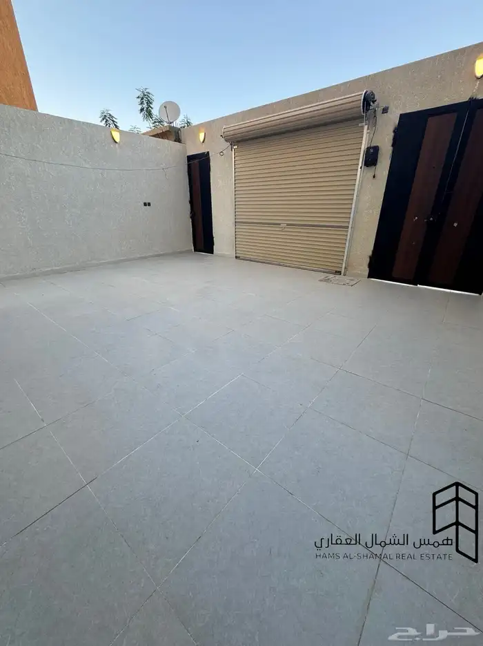 للبيع شقه ارضيه حي الصفا 1