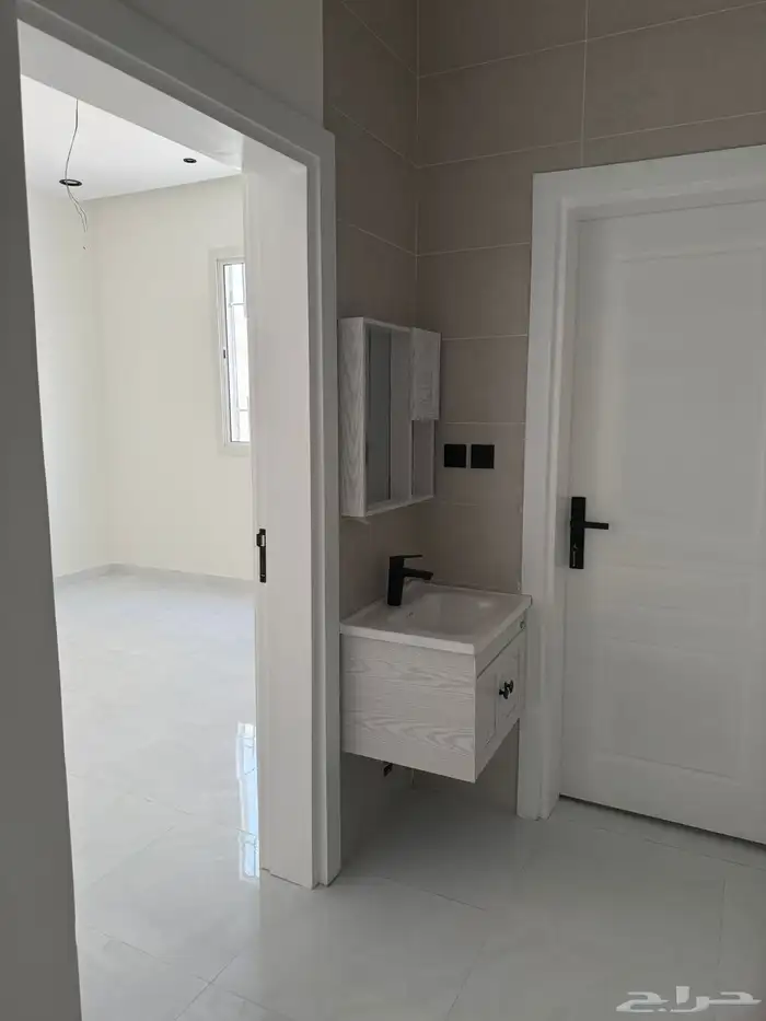 عماره مشطبه للبيع في جليل 9