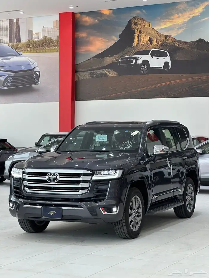 تويوتا لاندكروزر 2025 VXR اصفار سعودي 0