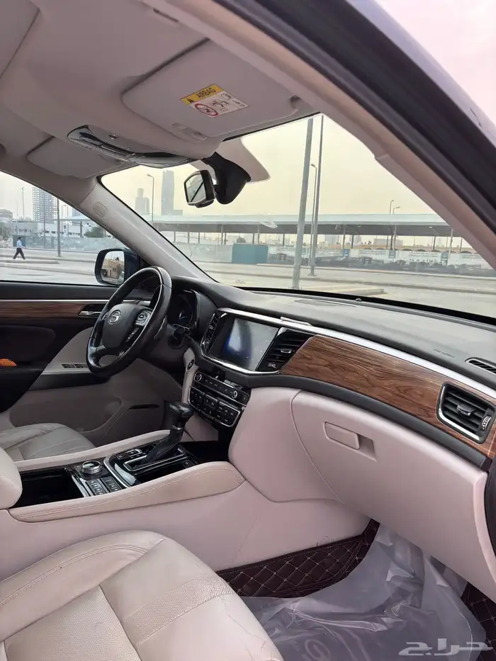 GAC جيب GS8 اسود نظيف 2020 23