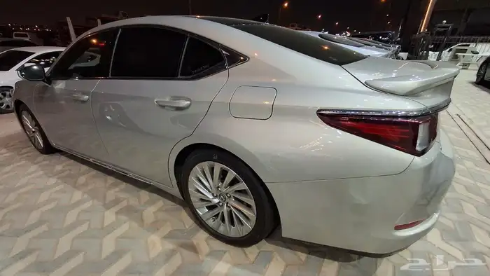 لكزس ES 2019 مستعمله مفحوصه مضمونه مصينه 3
