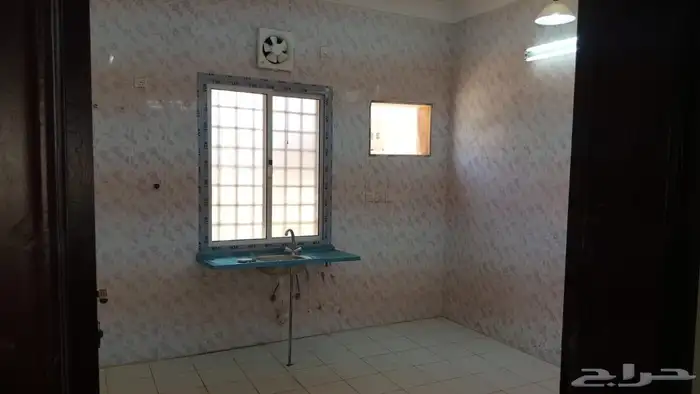 عمارة للبيع حي الفروسية 12