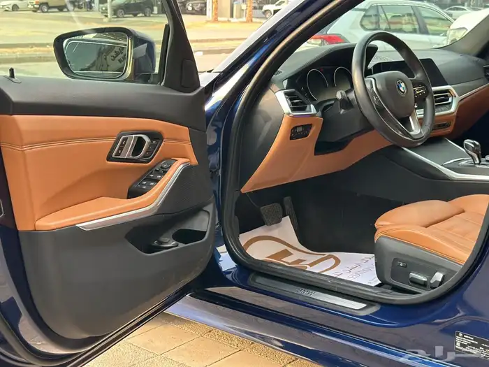 بي ام دبليو 320i 8