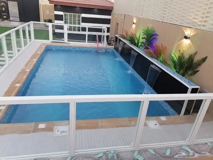 شاليه و استراحة ثلاث مسابح ملعب طائرة سعر خاص 1