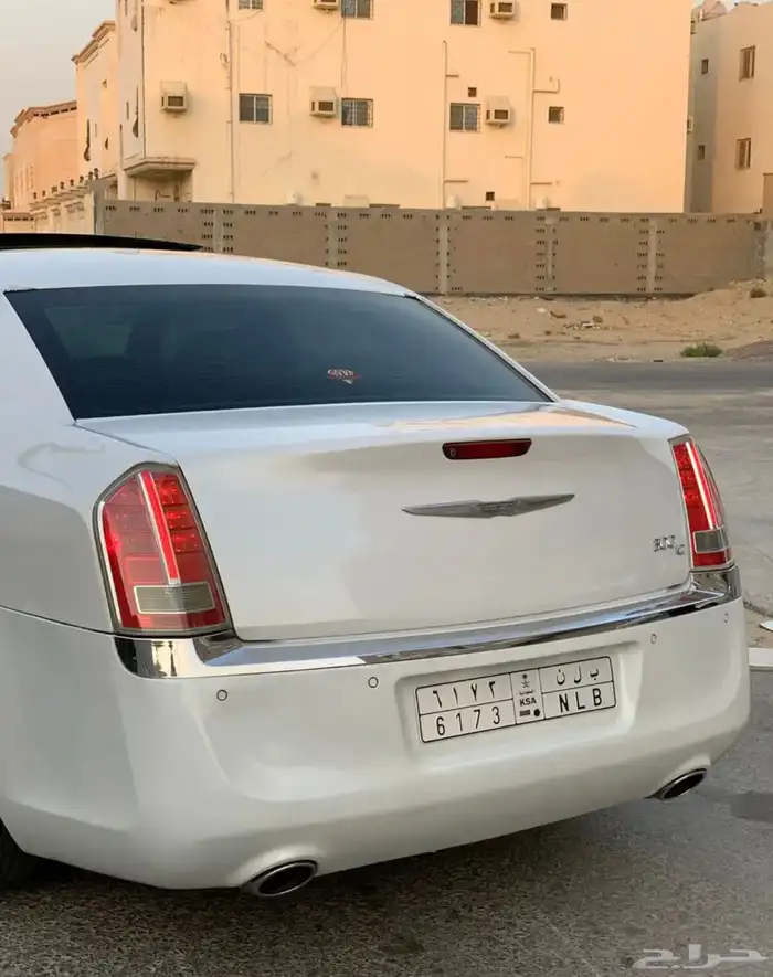 للبيع كرايزلر 2012 نظيفه جدا 6
