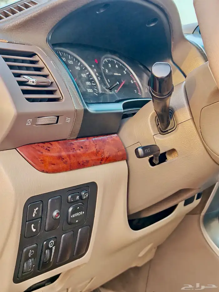 تايوتا برادو فل كامل افخم فئة VX مخزن مالك اول 36