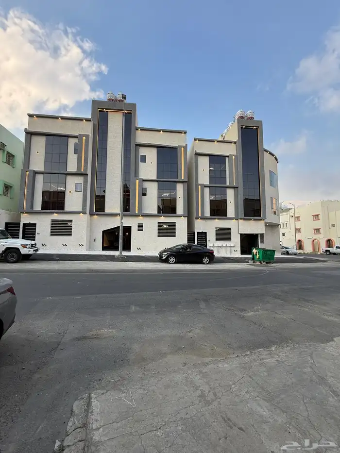 للبيع شقه علويه تشطيب VIP ف ابها البديع ب 450 الف 0