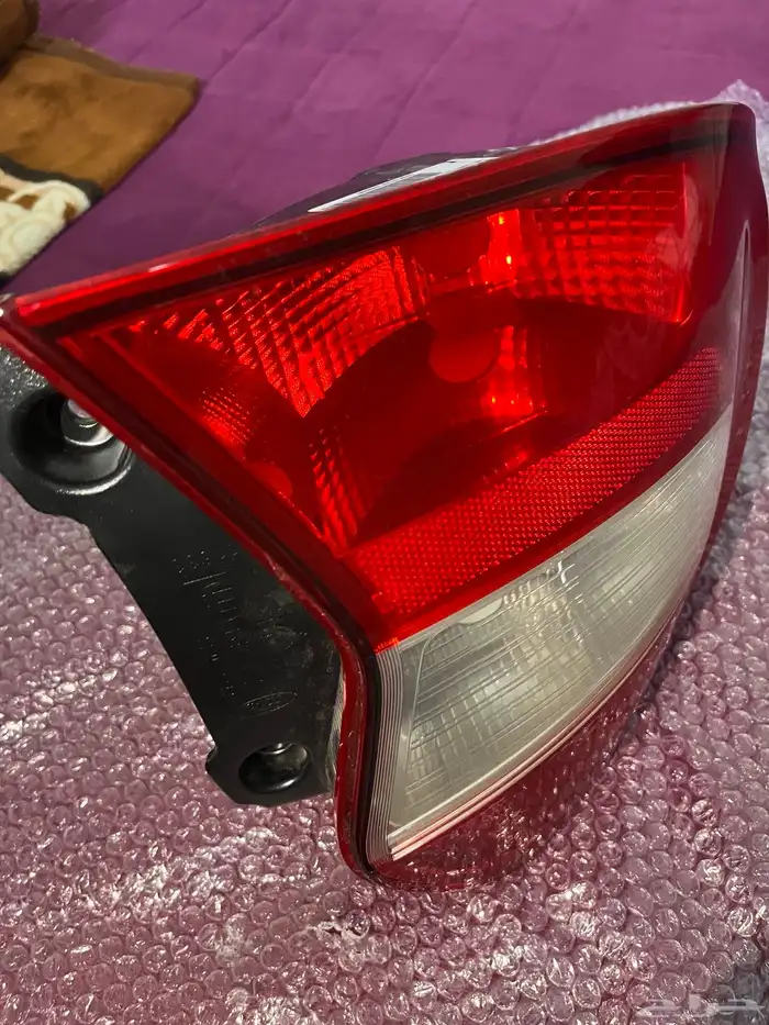 ford figo 2017 taillight 4