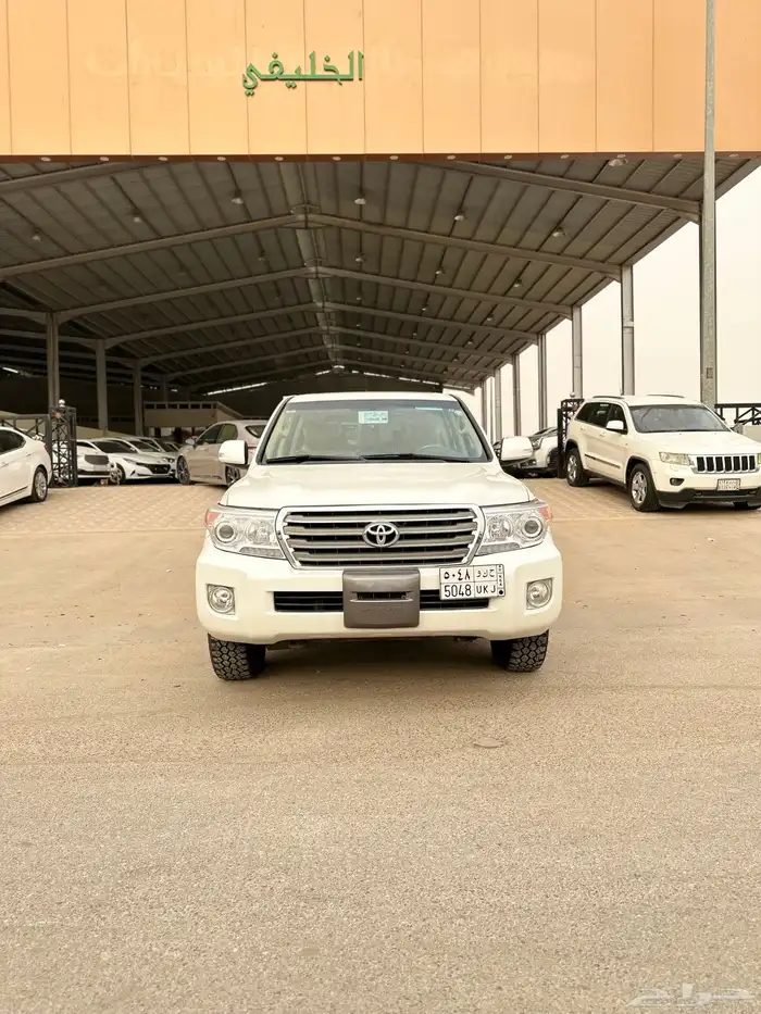 لاندكروزر V8 0