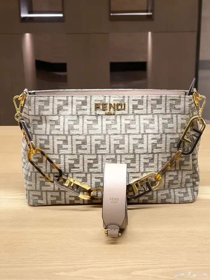 شنطه فندي 1