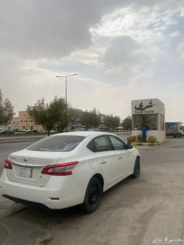 نيسان سنترا 2015 4