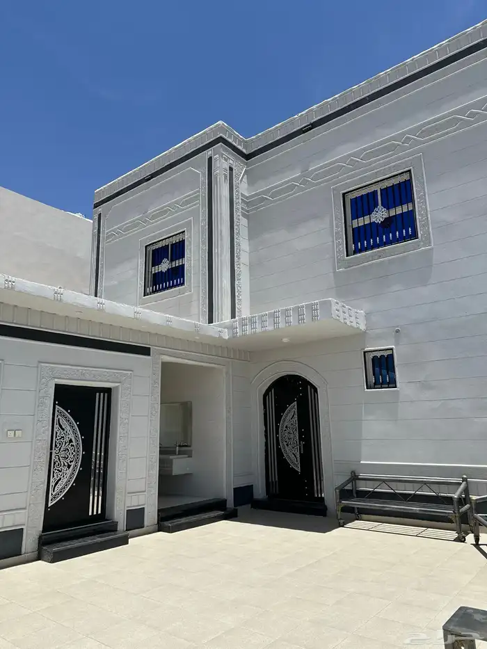 للبيع فيلا دور وشقتين حي جوهرة النفل 1