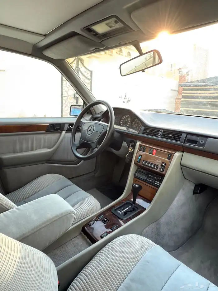 مرسيدس E300 W124 1992 (مخزن) ممشى 31 42