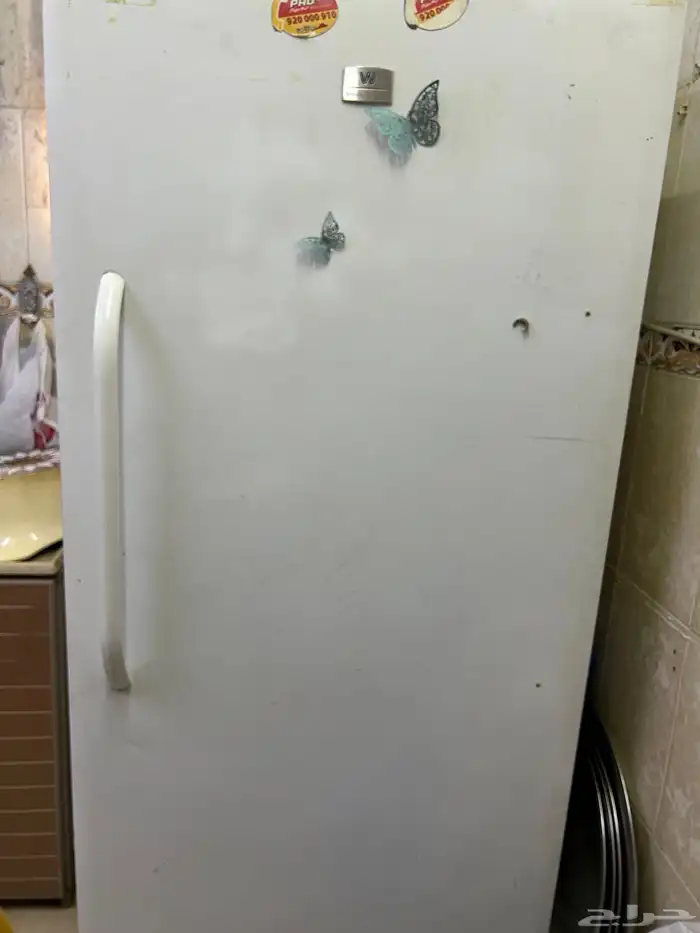 طاولة طعام قوية جدا مع خمسة كراسي جلد فريزر 16قدم كهربة 220 1