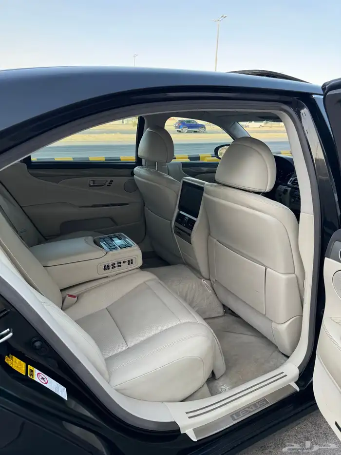 لكزس LS460L 2013 11