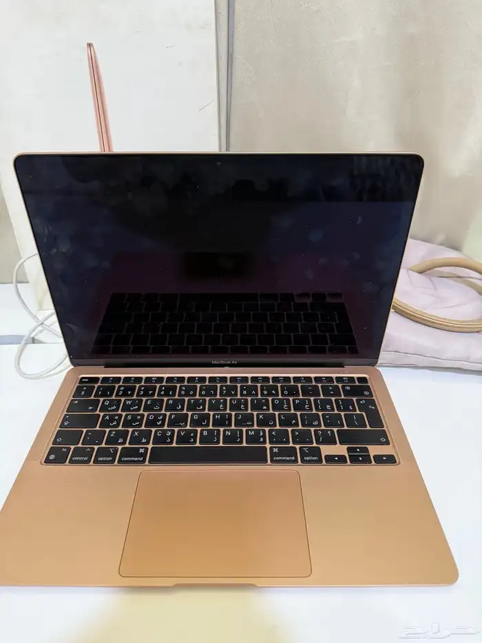(للبيييع )MaK BooK Air ذاكرة بسعة 8 غ.ب. مقاس 13 بوصه 0