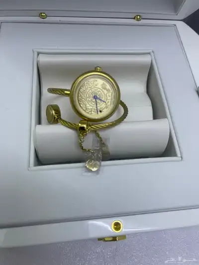 ساعة انوشكا index